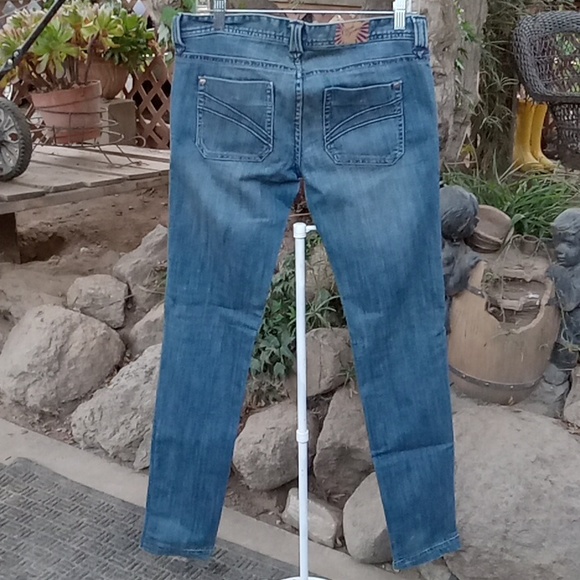 Woman's jeans good condition. Blue size, 11 - 12. Classic Denim - Picture 1 of 15